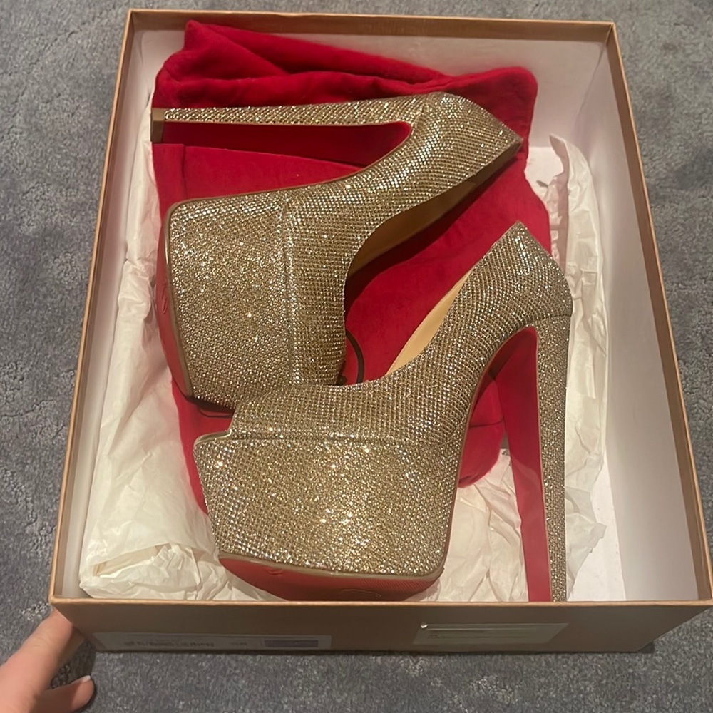 Christian Louboutin Pumps